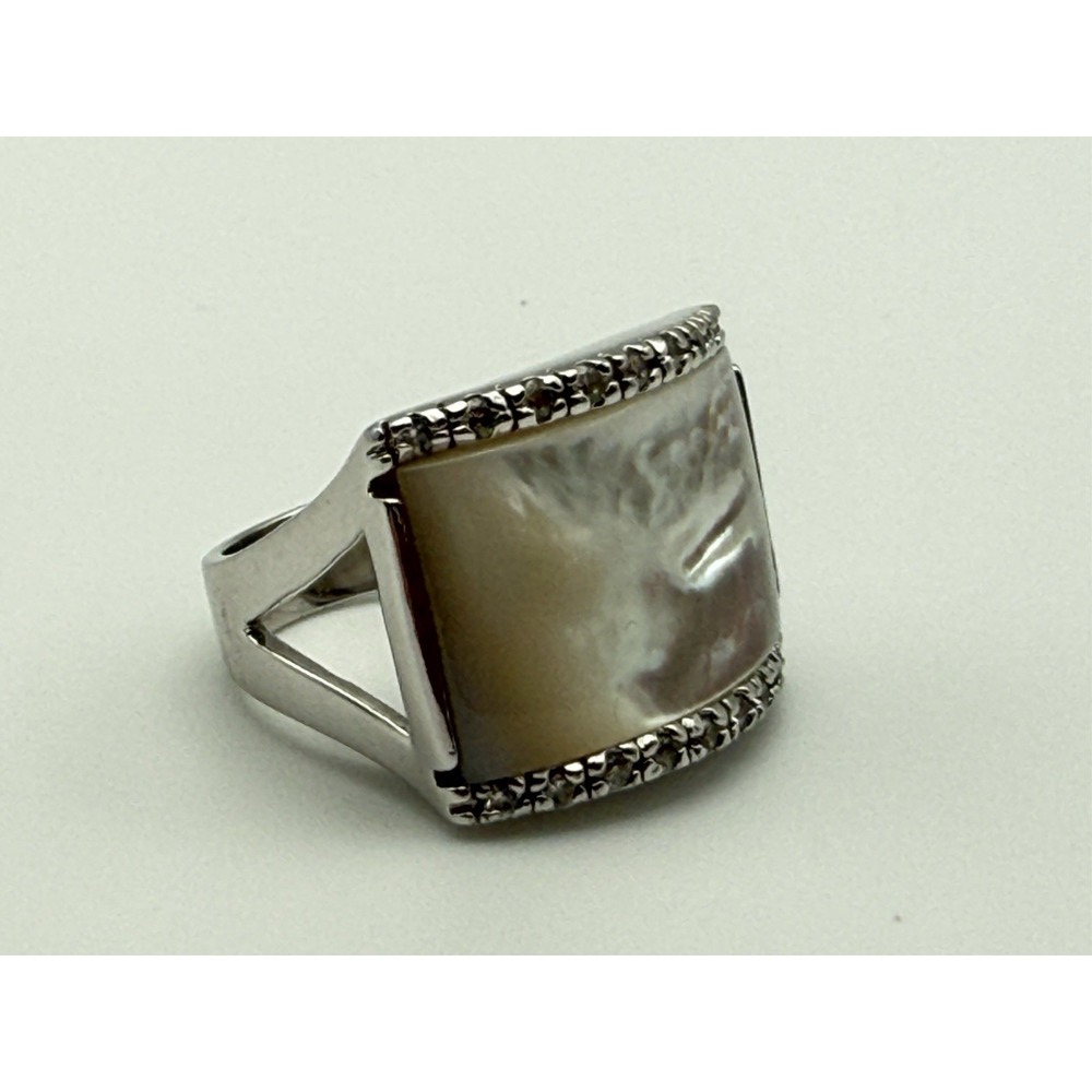 925 Sterling Silver Mother of Pearl statement ring size 6.25